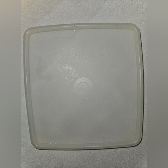 Vintage Tupperware Square A Way #670 Sandwich Keeper With Clear Lid Yellow Base - Picture 7 of 7